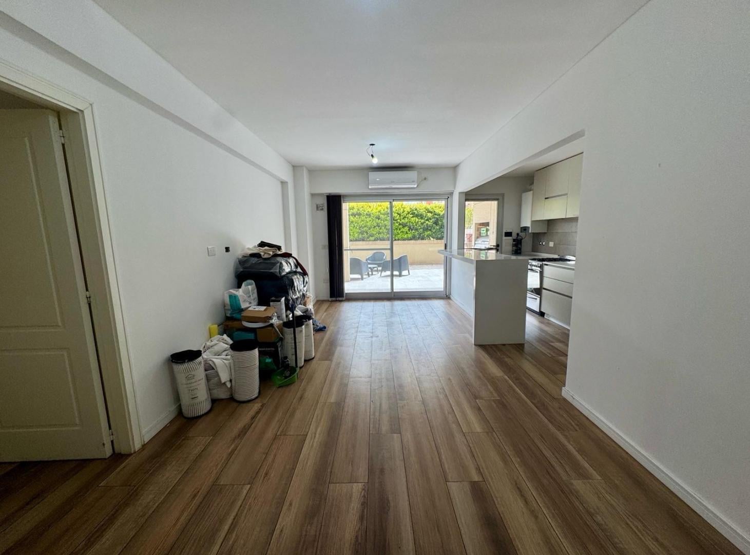 Foto de Departamento tres ambientes con cochera en venta - Klover plaza, imagen 2