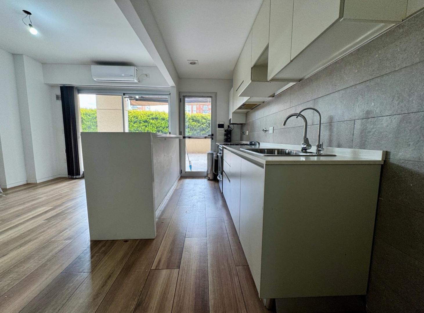Foto de Departamento tres ambientes con cochera en venta - Klover plaza, imagen 3