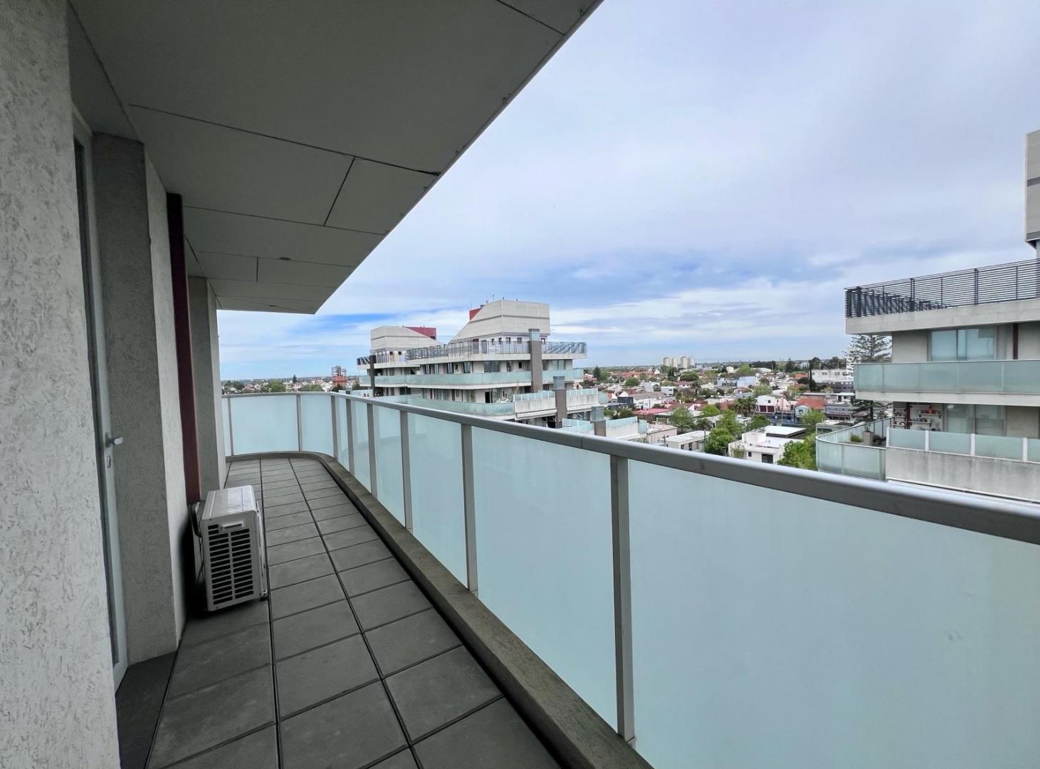 Foto de Departamento dos ambientes con cochera en alquiler - Sensum, Quilmes, imagen 3