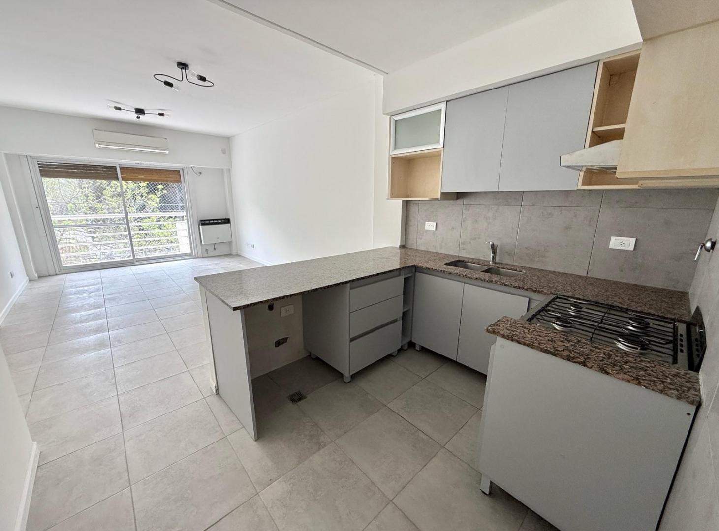 Foto de Departamento en Venta de 3 Ambientes en Quilmes Centro Plaza Conesa, imagen 4