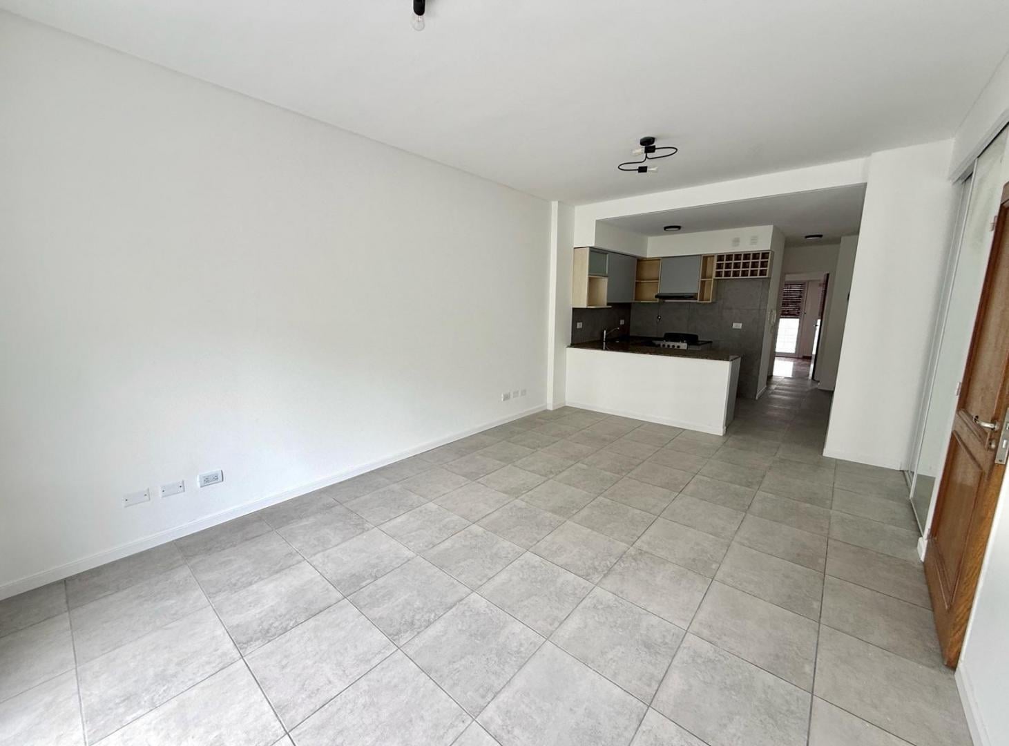 Foto de Departamento en Venta de 3 Ambientes en Quilmes Centro Plaza Conesa, imagen 3