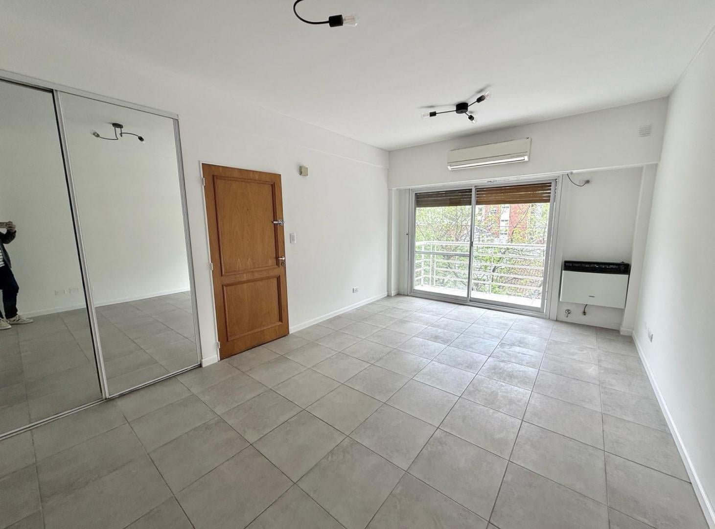 Foto de Departamento en Venta de 3 Ambientes en Quilmes Centro Plaza Conesa, imagen 1