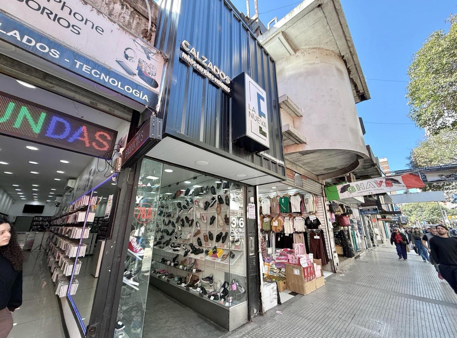 Foto de Local Comercial en Venta de 225m2 en Quilmes Centro sobre Peatonal, imagen 2