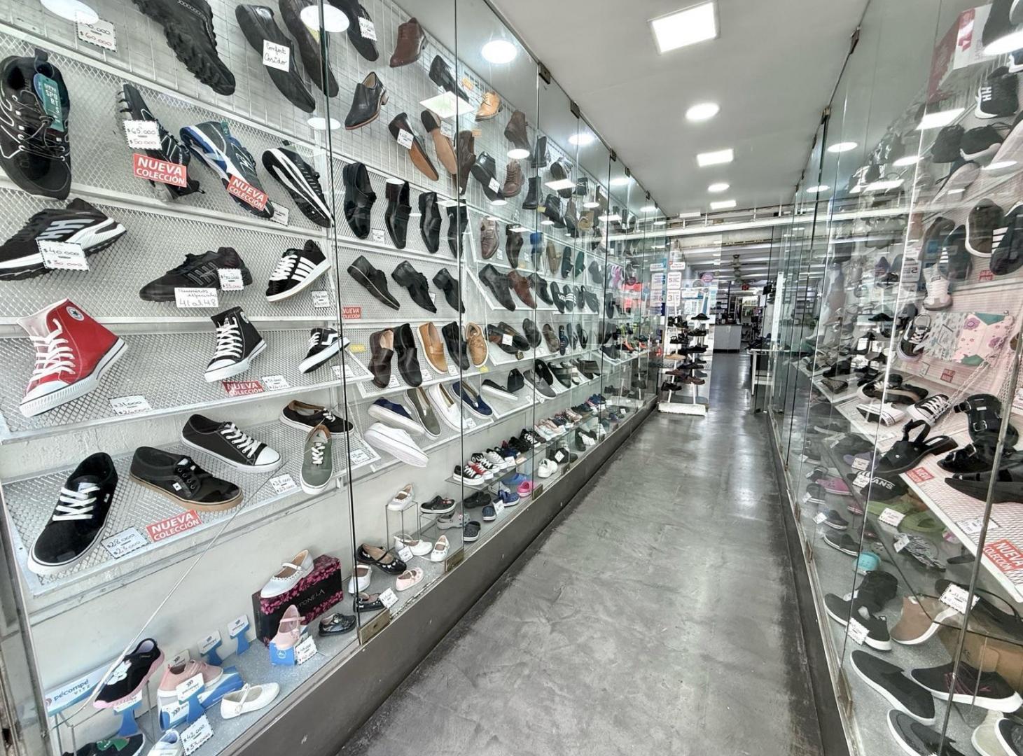 Foto de Local Comercial en Venta de 225m2 en Quilmes Centro sobre Peatonal, imagen 3