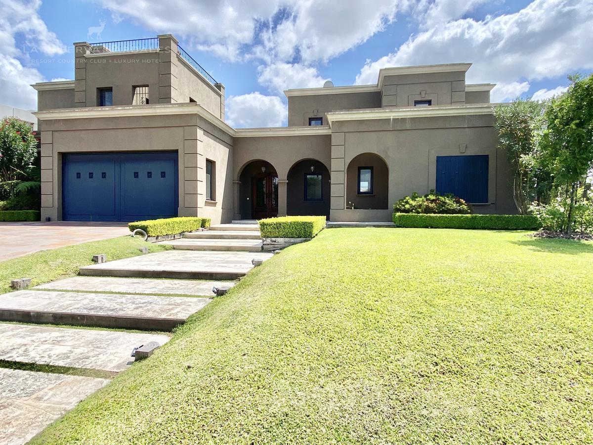 Casa de 9  Ambientes en Venta y Alquiler en La Reserva Cardales