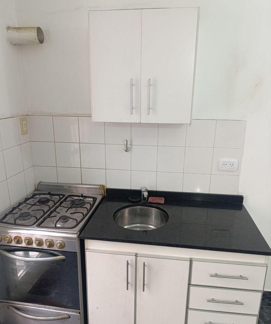 Foto de SAENZ PEÑA 2 AMBIENTES con patio SIN EXPENSAS, imagen 1