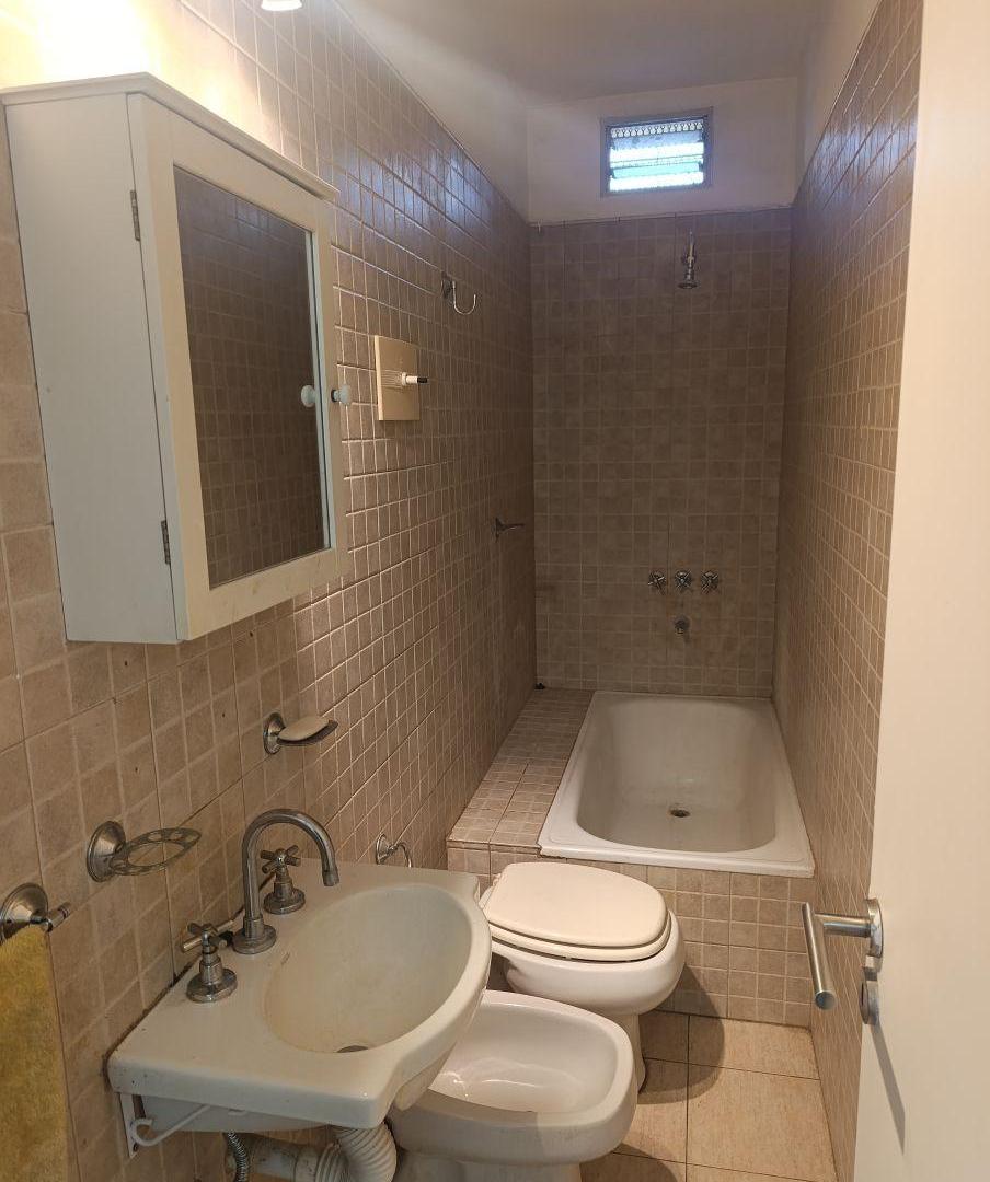 Foto de SAENZ PEÑA 2 AMBIENTES con patio SIN EXPENSAS, imagen 3