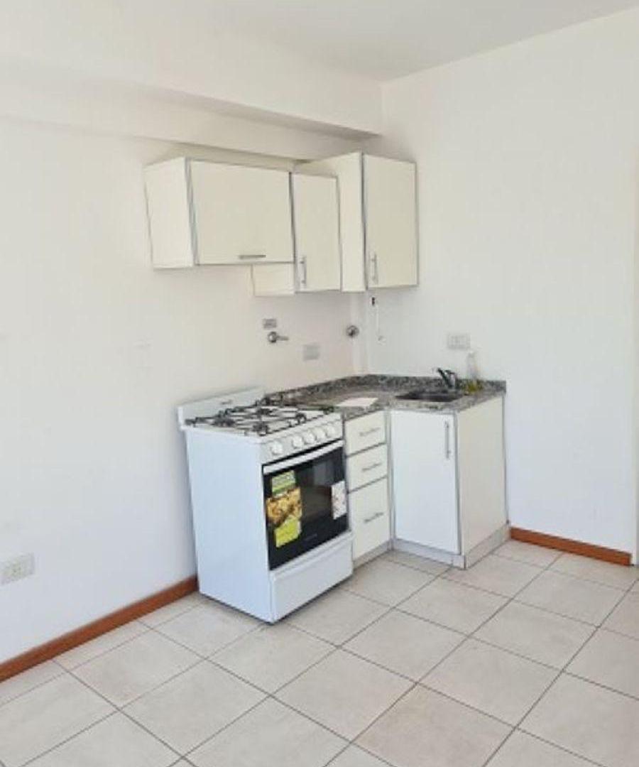 Foto de MONOAMBIENTE CON BALCON AL FRENTE ...PROXIMO A AV SAN MARTIN, imagen 4