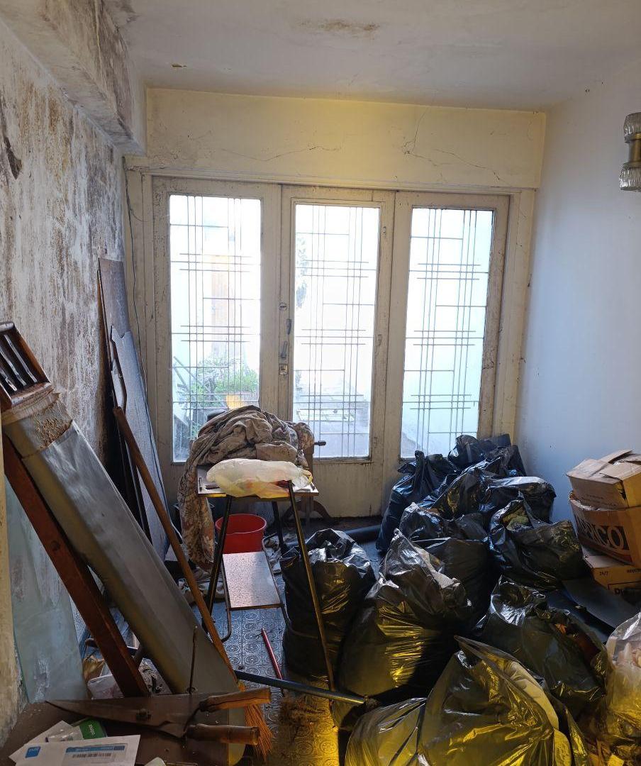 Foto de saenz peña casa a refaccionar valor lote 3 amb. en lote 200m2, imagen 3