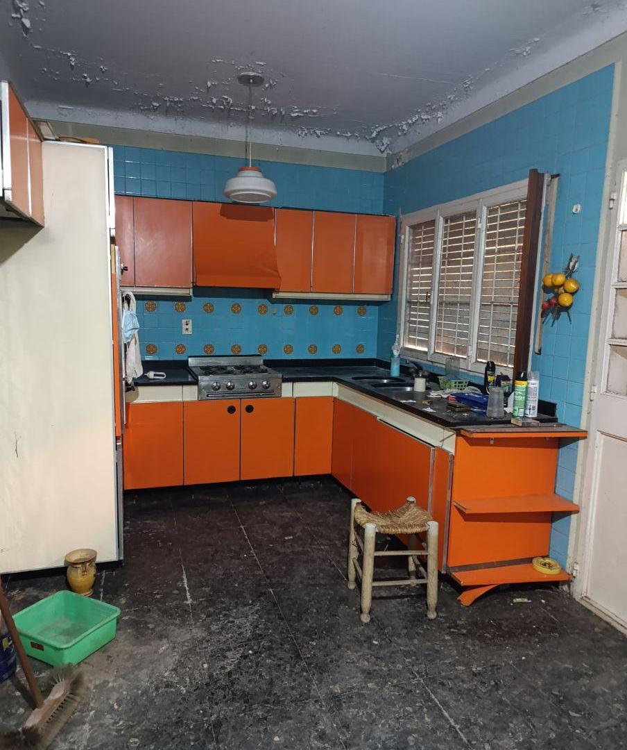 Foto de saenz peña casa a refaccionar valor lote 3 amb. en lote 200m2, imagen 1