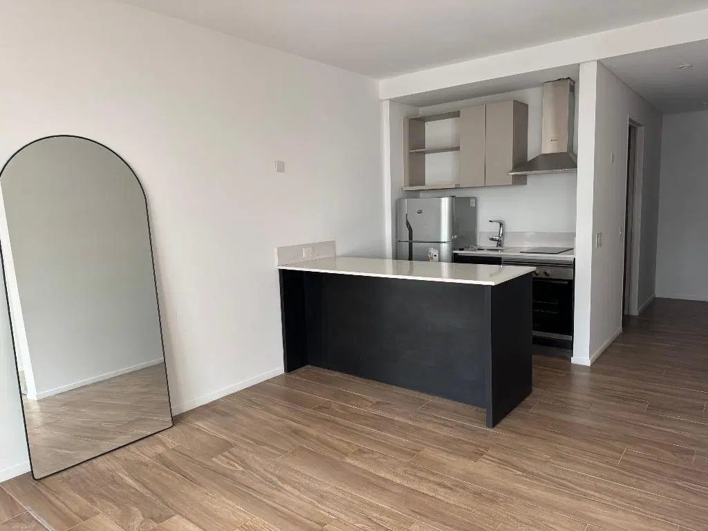 Monoambiente en alquiler en Belgrano con balcón, amenities y COCHERA FIJA 1