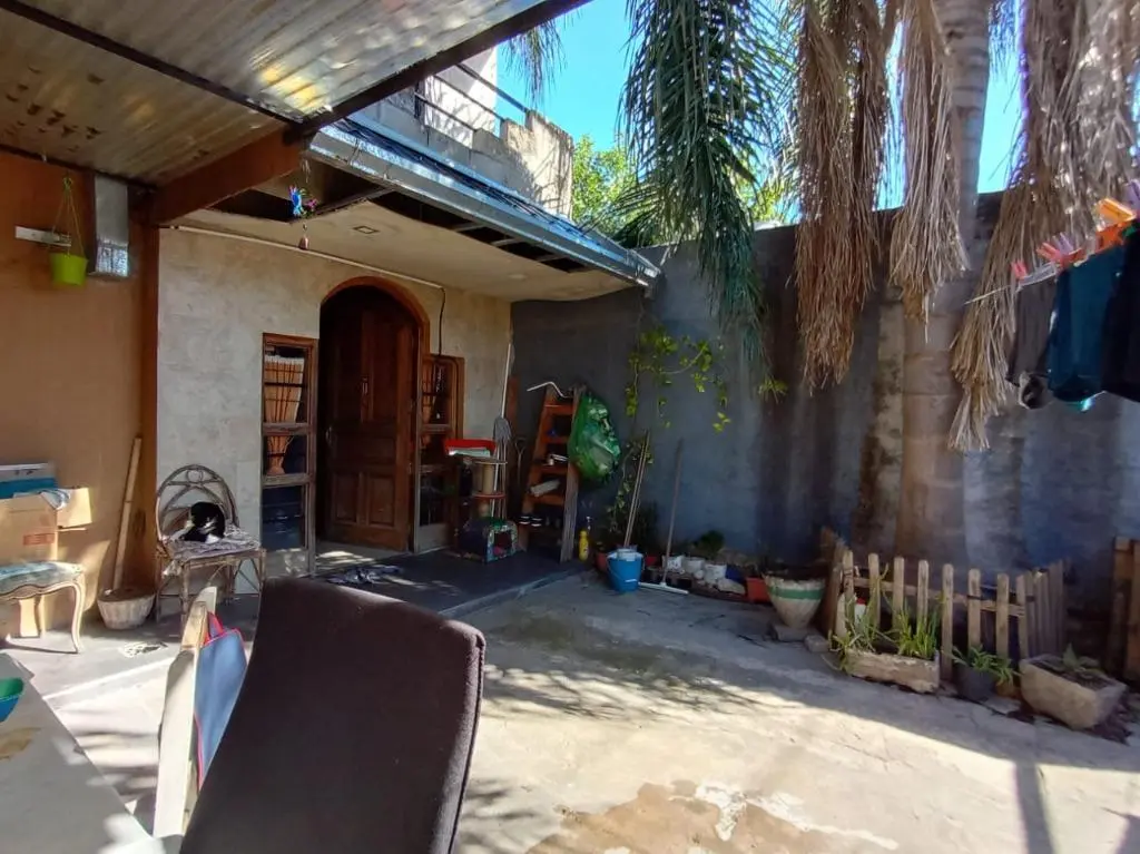 SAN JUSTO - CASA DE 3 AMBIENTES CON LOCAL, TERRAZA Y COCHERA 5