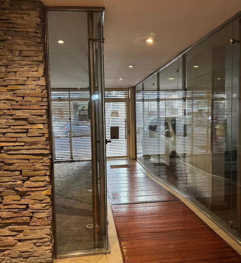 DEPARTAMENTO EN VENTA EN RECOLETA DE 2 AMBIENTES CON COCHERA 5