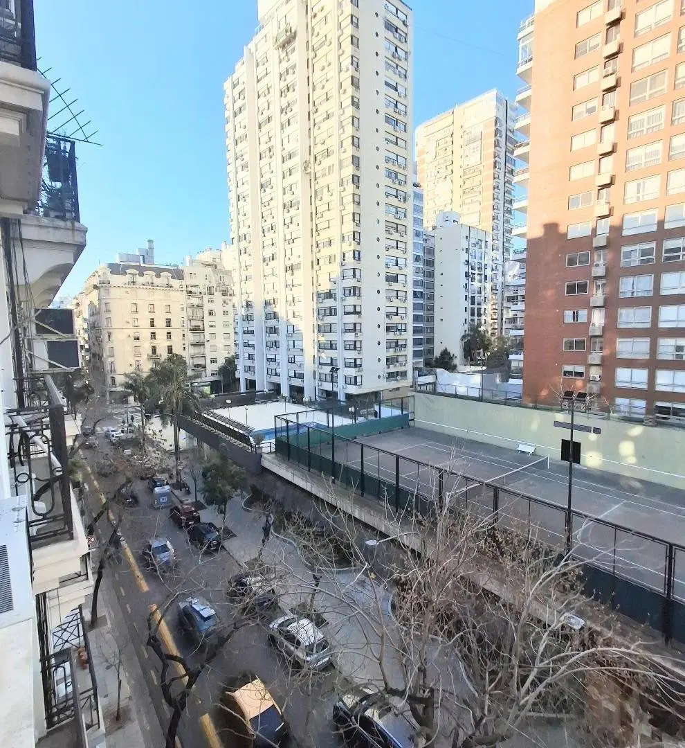 Departamento reciclado a nuevo, amoblado y con balcón en Recoleta 3