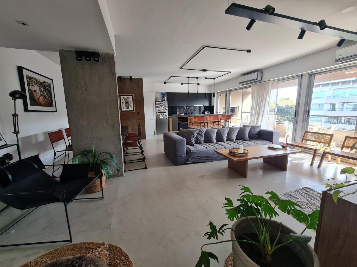 Excelente 3 Amb - 2 Dorm - 2 Baños - Balcón C/parrilla - Cochera y Baulera 5