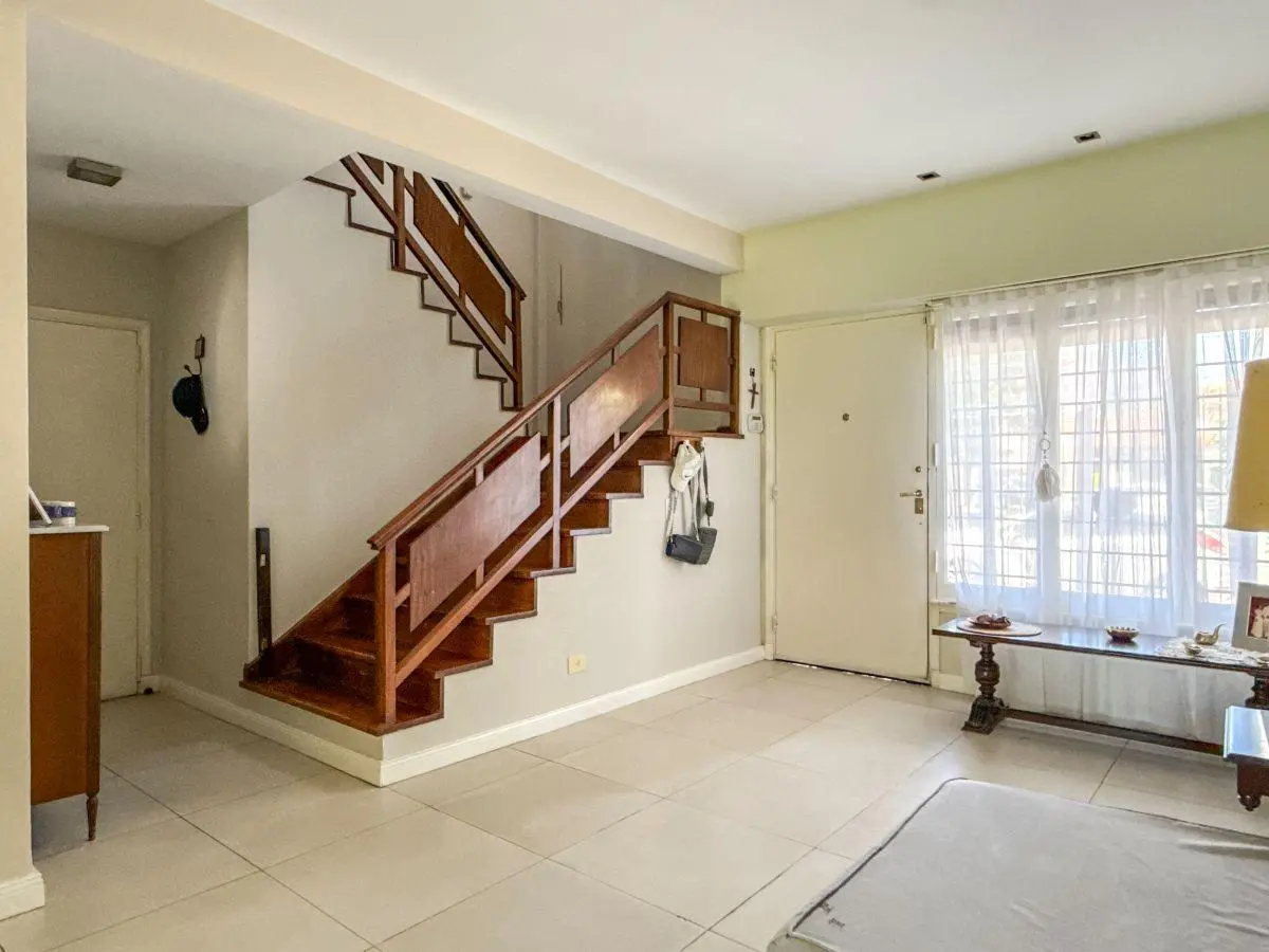 Impecable casa - 4 dorm - 3 baños - toilette - play - jardin-pileta - quincho 5