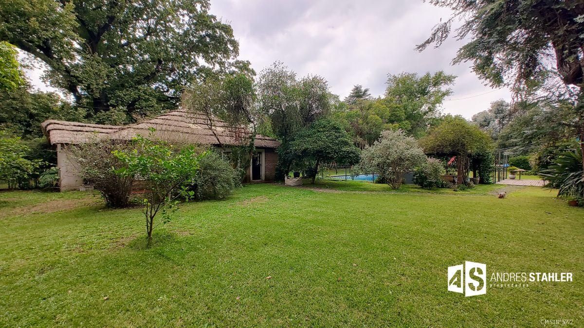 Foto de Muy buena Casa Quinta En Venta En Araucanos 2227, imagen 2