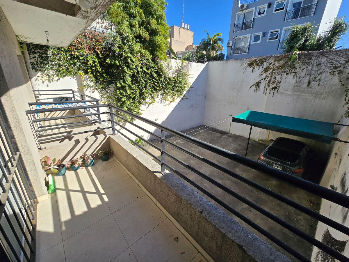 Foto de Amplio 2 Amb - Dormitorio - Baño - Balcón - Cochera - Baulera, imagen 4