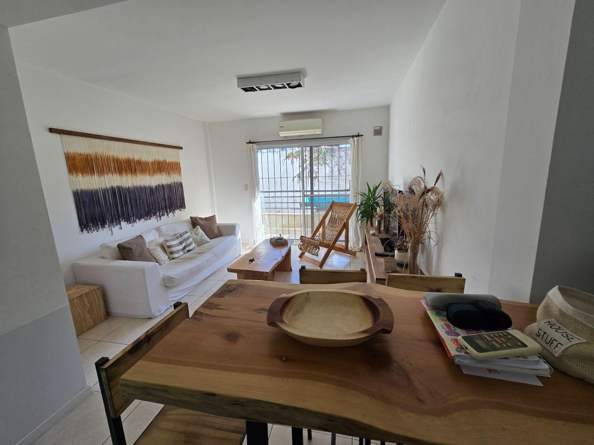 Foto de Amplio 2 Amb - Dormitorio - Baño - Balcón - Cochera - Baulera, imagen 1