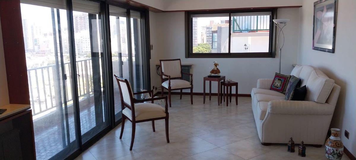 Foto de VENTA DEPARTAMENTO 4 AMB FRENTE AL MAR CON COCHERA DOBLE, imagen 2