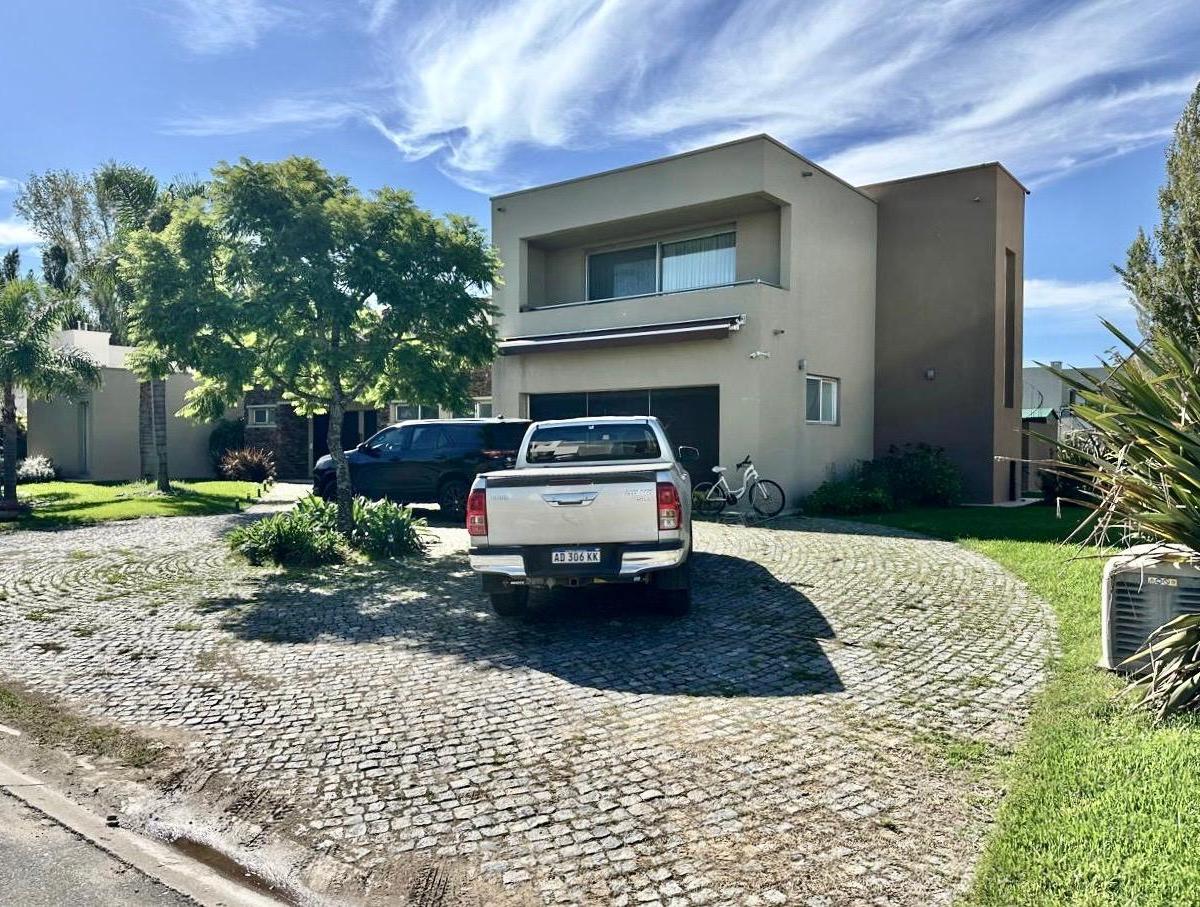 CASA EN VENTA EL REBENQUE CANNING SOBRE DOBLE LOTE