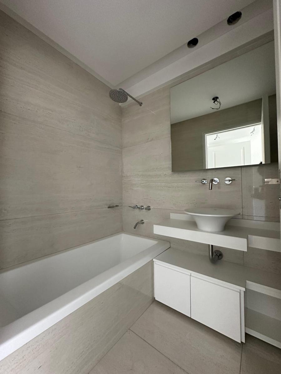 Magnifico Departamento en Venta 3 Suites 2 Cocheras Excelente Vista 1