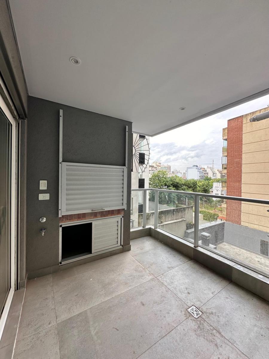 Departamento 4 Amb Mas Dependencia y Cochera en Venta en Flores Full Amenities 3