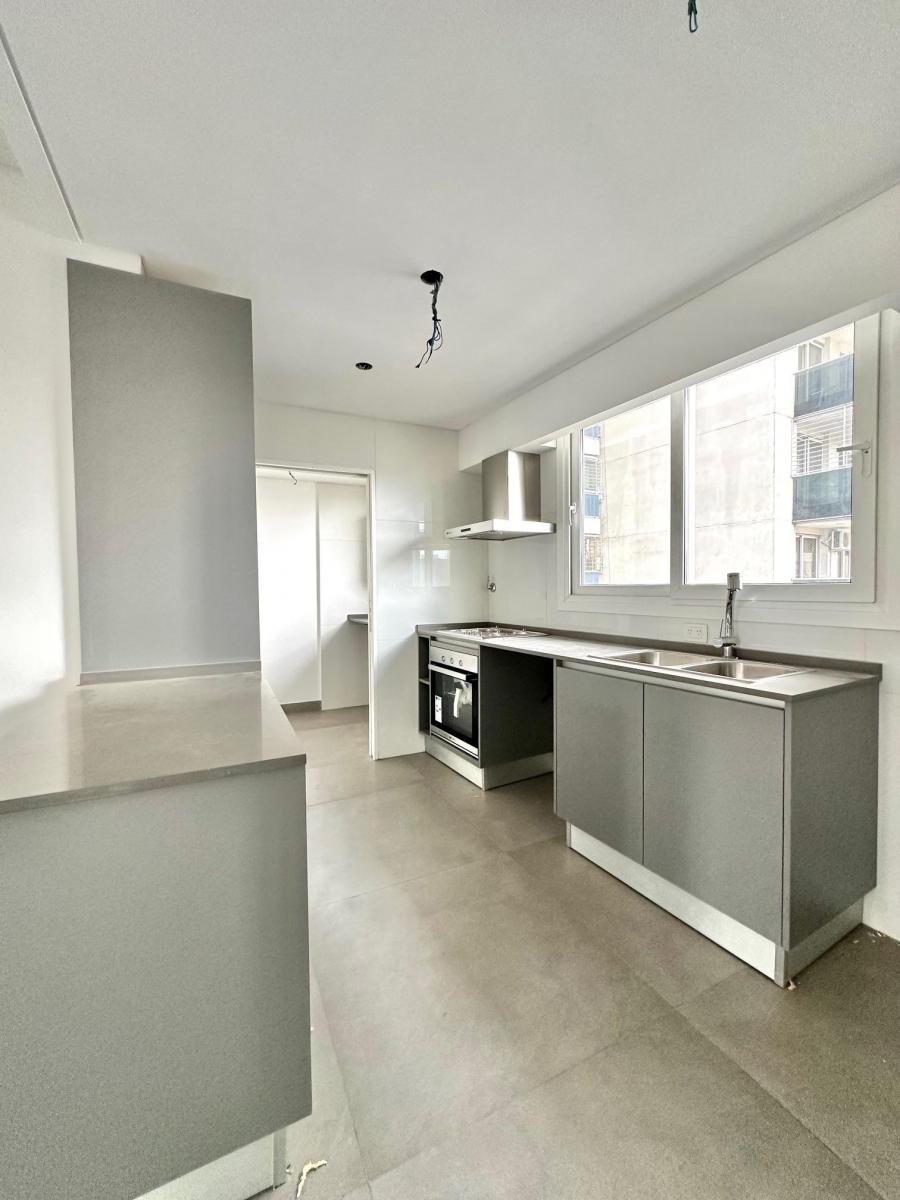 Departamento 4 Amb Mas Dependencia y Cochera en Venta en Flores Full Amenities 1