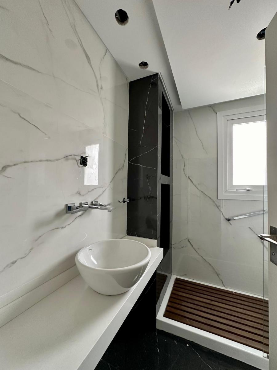 Departamento 4 Amb Mas Dependencia y Cochera en Venta en Flores Full Amenities 2