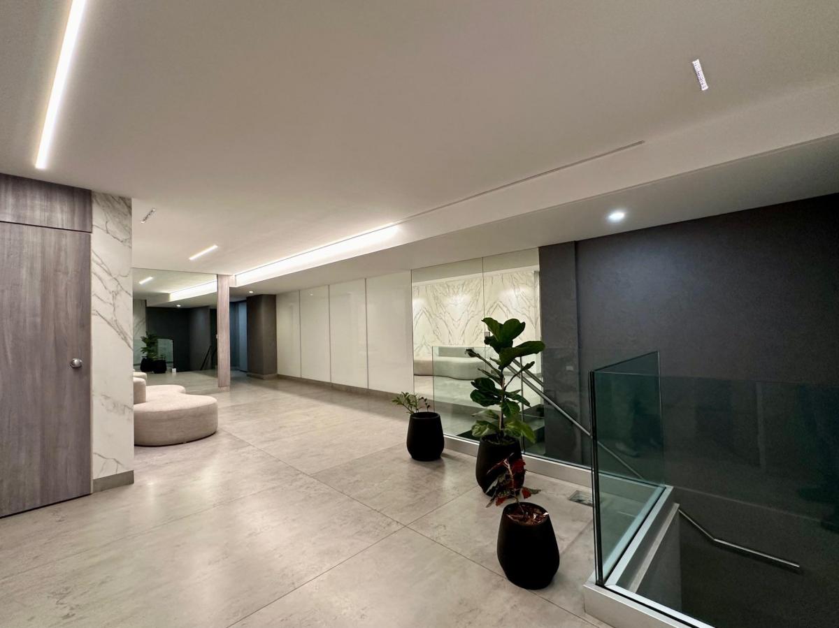 Departamento 4 Amb Mas Dependencia y Cochera en Venta en Flores Full Amenities 3