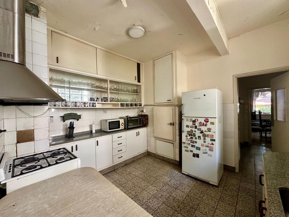 Departamento en Venta, Piso Completo, 5 Ambientes Mas Cochera y Baulera 3