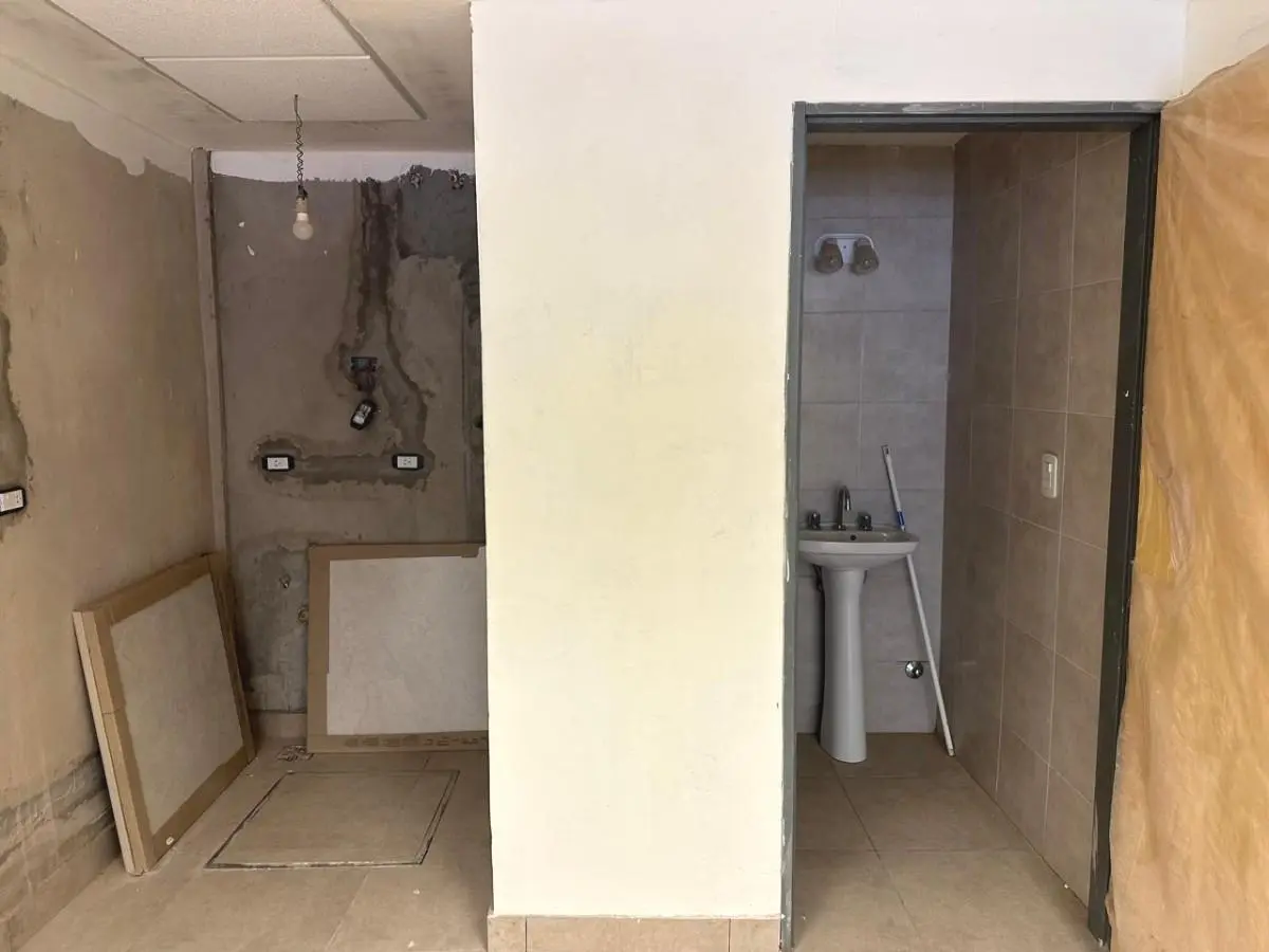 Alquiler comercial de Local a estrenar en zona Alto Palermo alto tránsito! 5