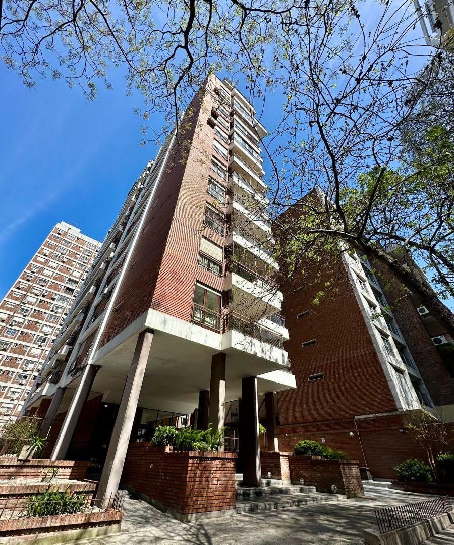 Foto de Luminoso 2 ambientes con balcón y vista abierta en Belgrano R en VENTA, imagen 2