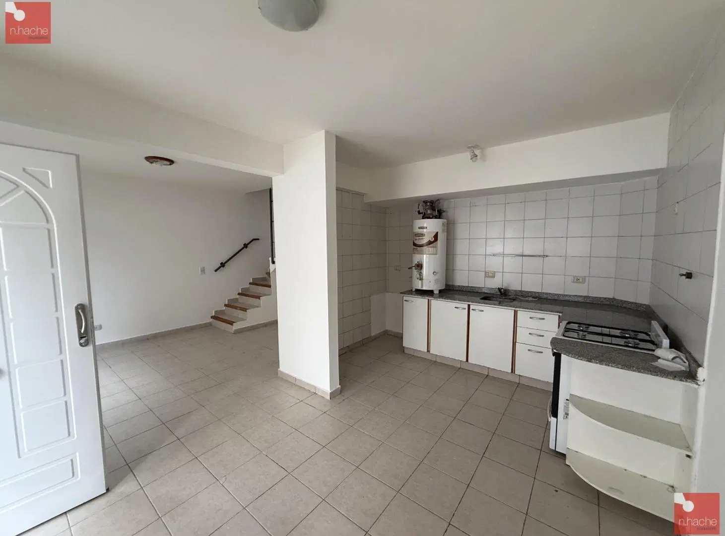 ALQUILA Departamento de 2 Dormitorios en Barrio Cumelén 5