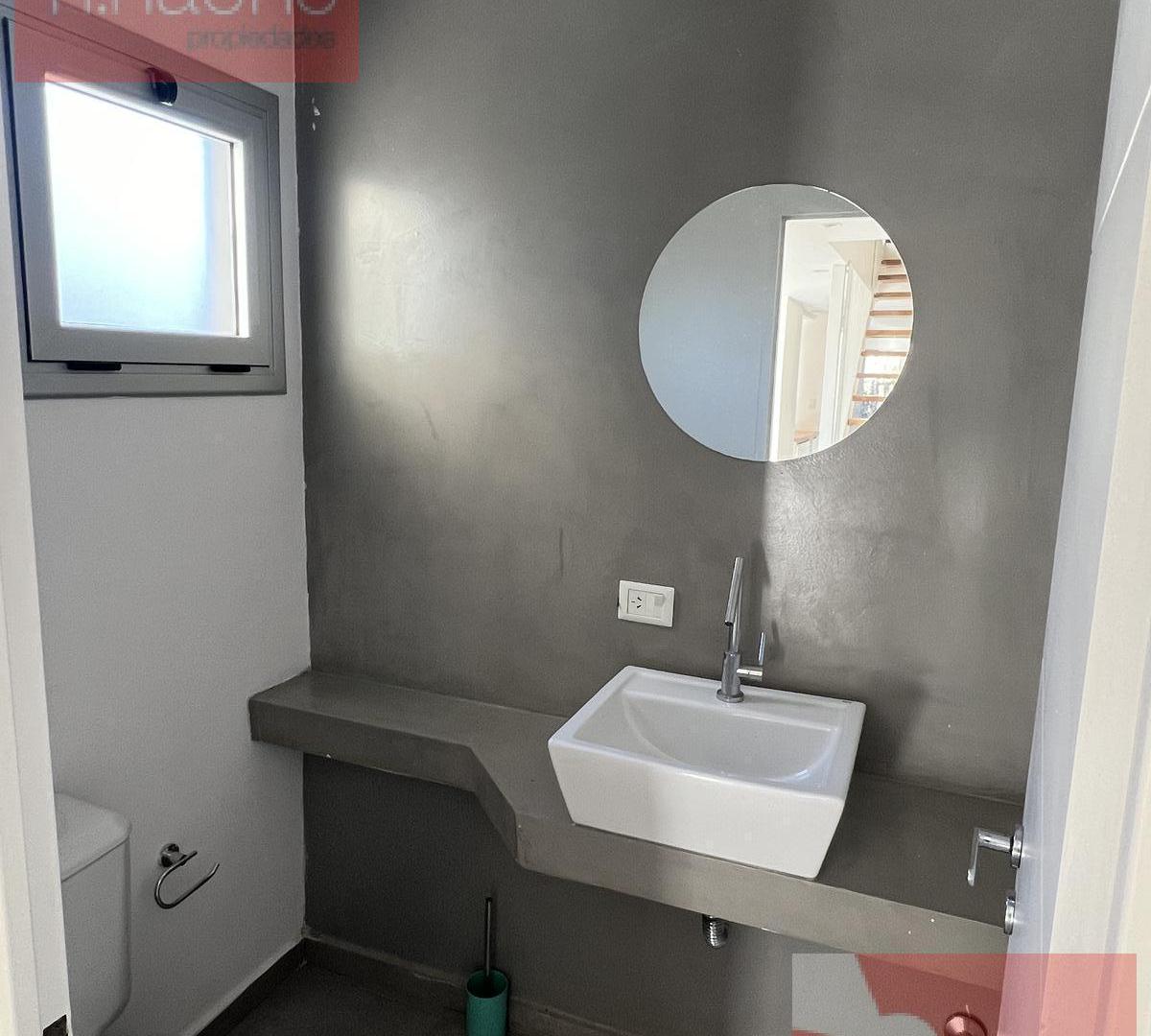 Foto de VENDE PH - BARRIO RINCON DEL VALLE - CENTENARIO, imagen 1