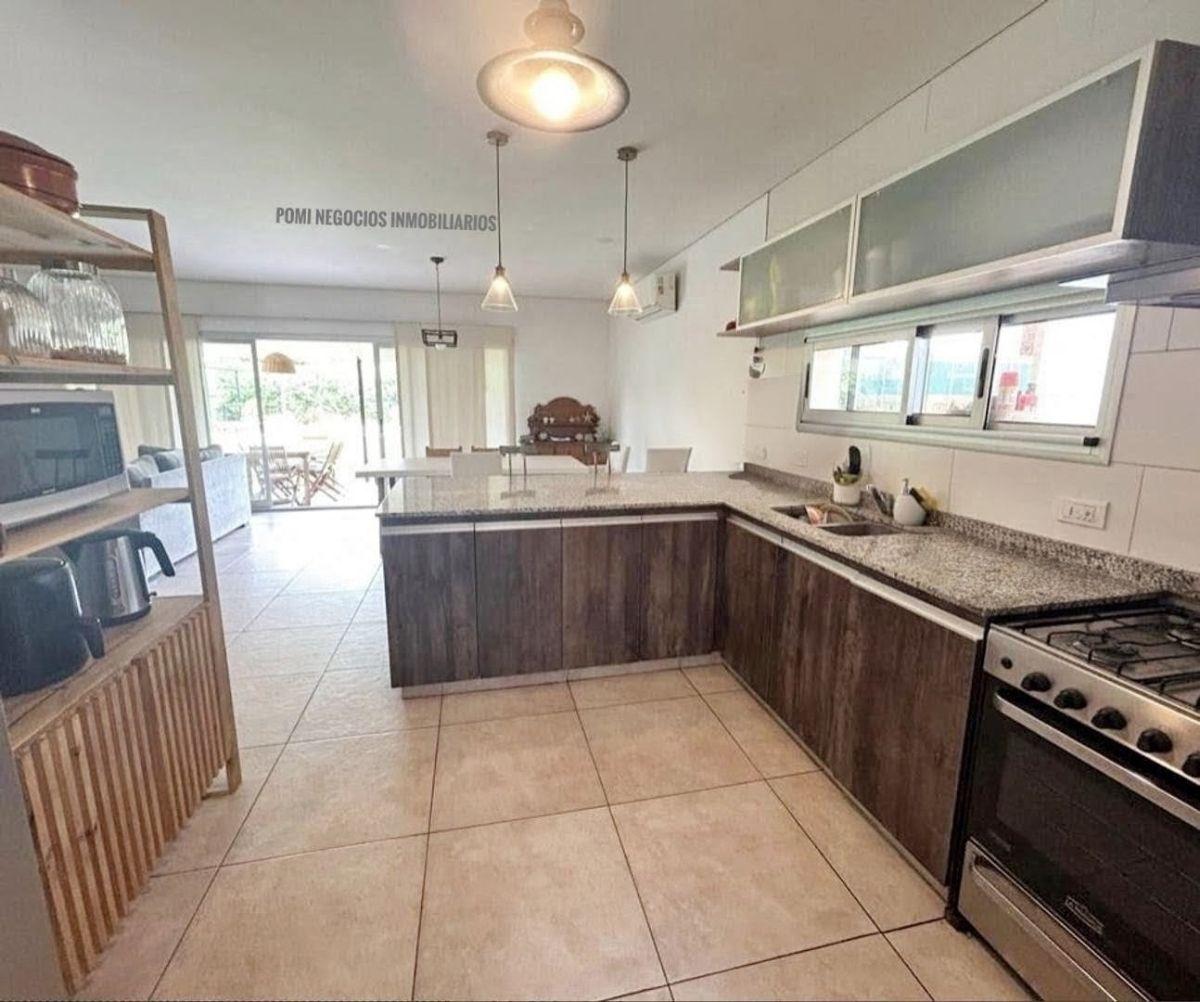 Foto de BC SANTA GUADALUPE LOTE CENTRAL 619m² CASA 1 PLANTA 3D: SUITE C/VEST, imagen 5