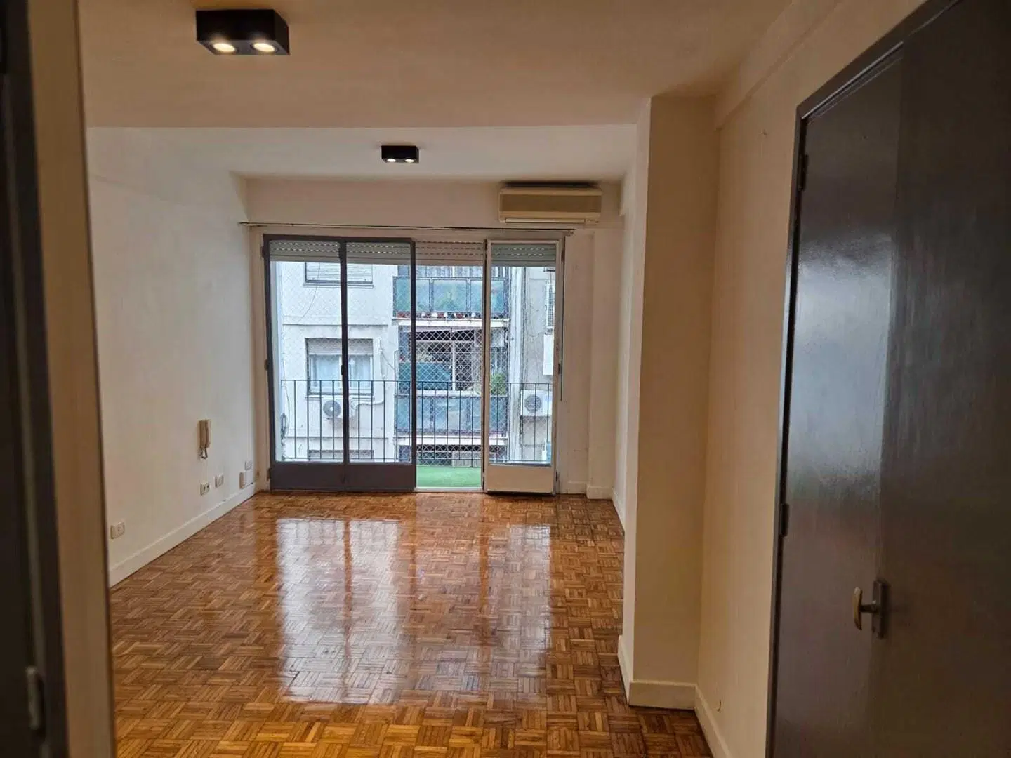 Oficina/Departamento Monoambiente en Alquiler en Retiro, Capital Federal, Buenos Aires 4