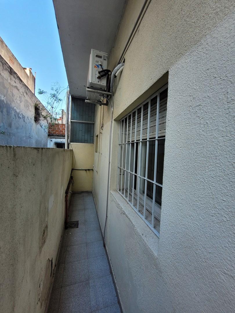 Foto de Monoambiente, 1ero por Escalera con entrepiso, Capital Federal, Buenos, imagen 5