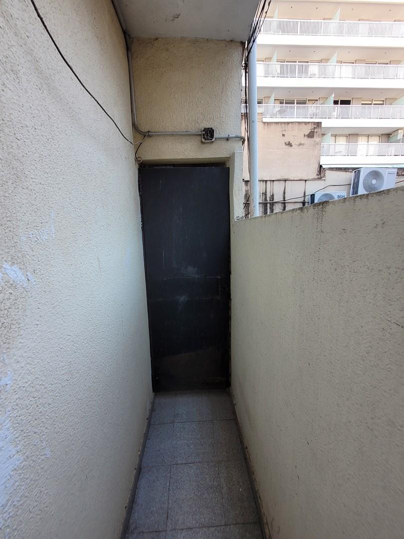 Foto de Monoambiente, 1ero por Escalera con entrepiso, Capital Federal, Buenos, imagen 4
