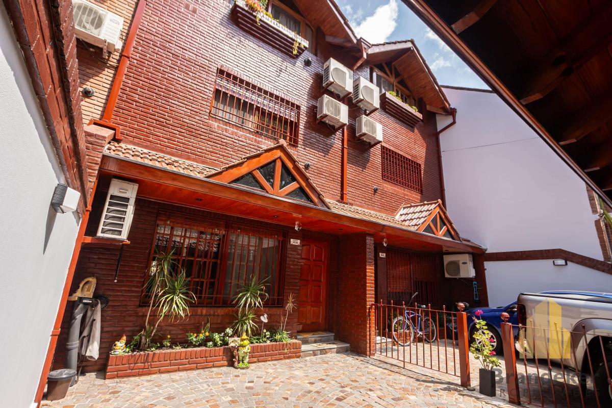 Impecable Triplex de 6 Ambientes con Pileta Climatizada y Detalles de Categoría. 5