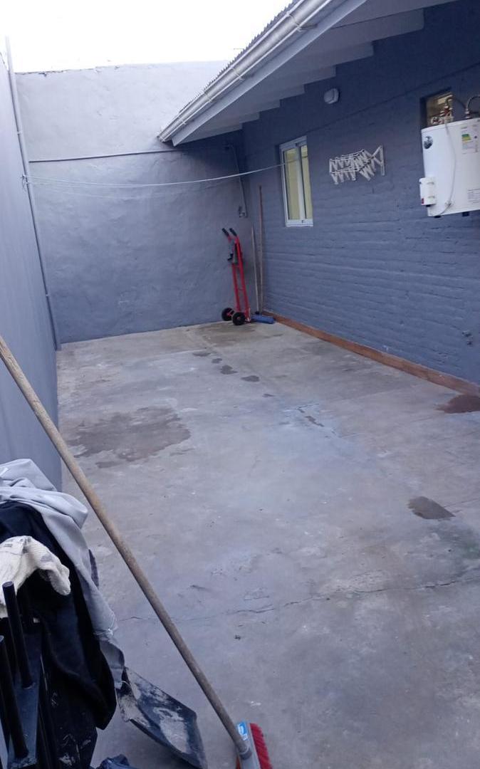 Departamento de 2 ambientes con patio propio.