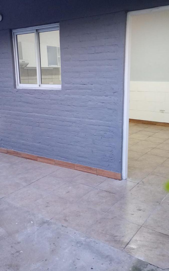Foto de Departamento de 2 ambientes con patio propio., imagen 2