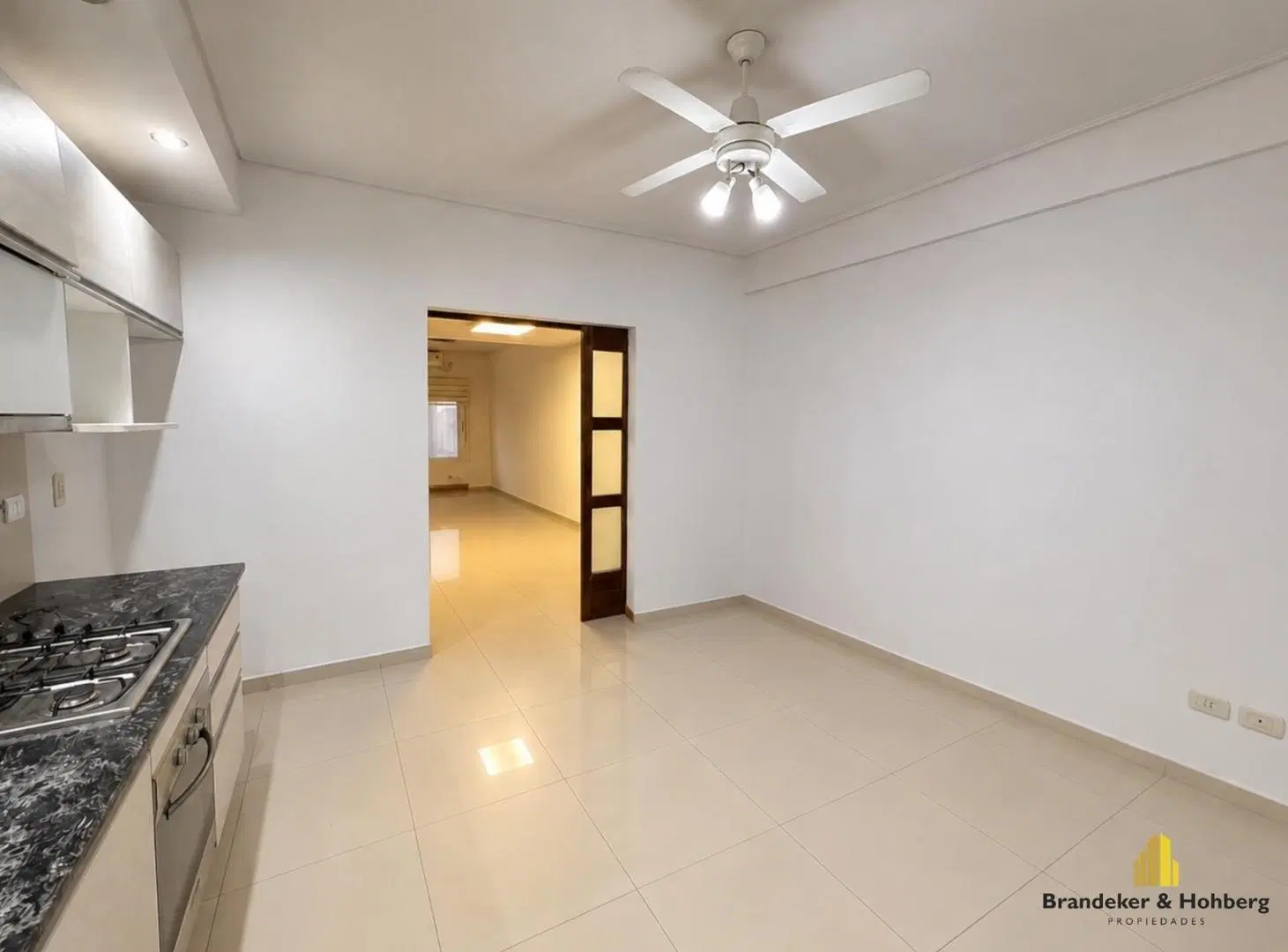 Triplex de 5 ambientes con jardin y Quincho 4