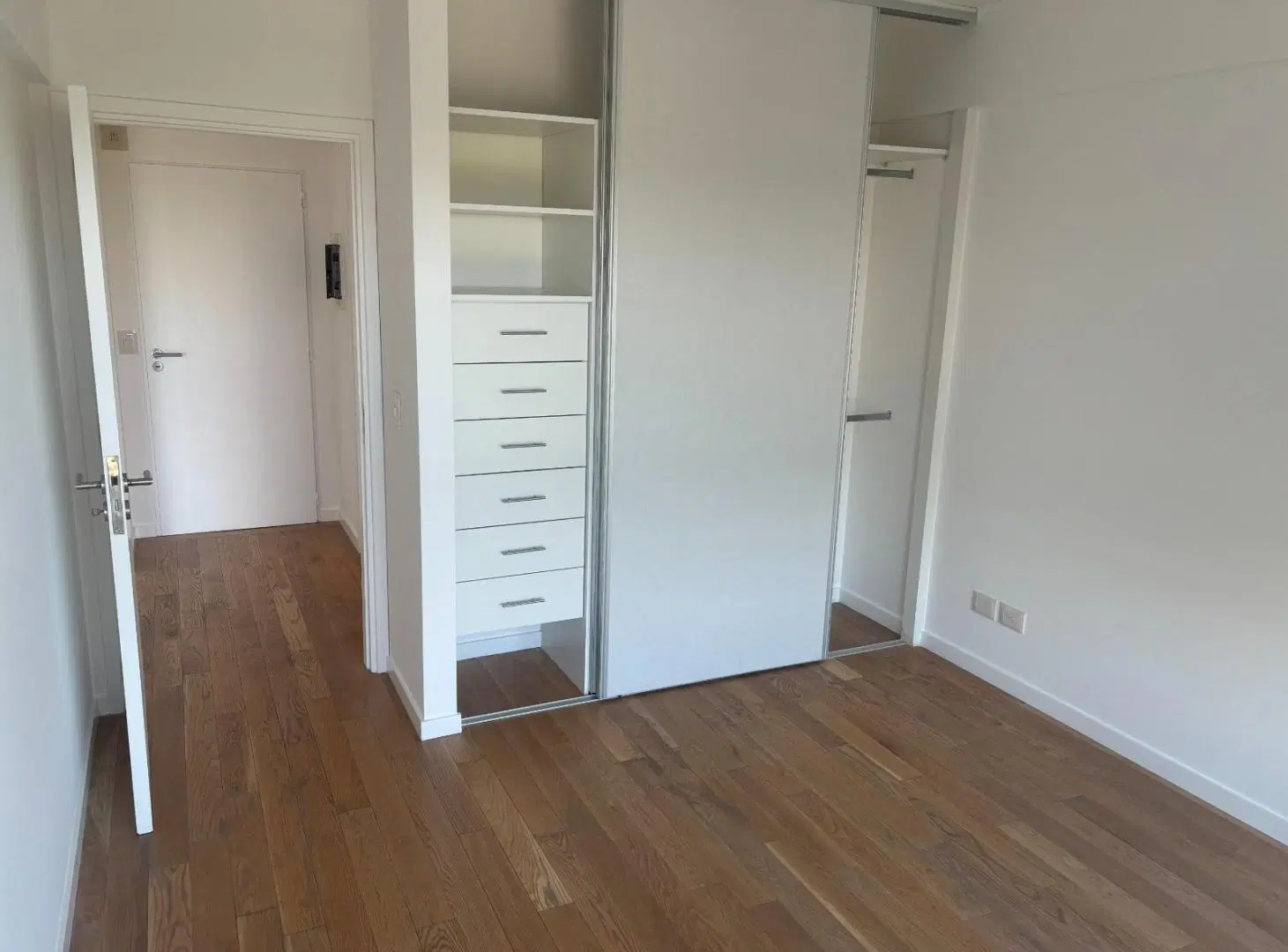 Departamento de 2 ambientes con cochera. Full Amenities. Venice, Torre Galatas. 5