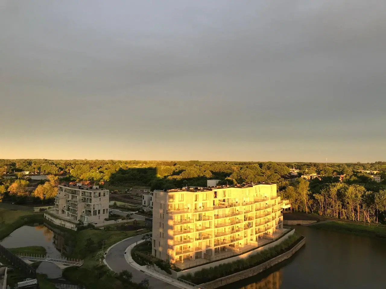 Departamento de 2 ambientes con cochera. Full Amenities. Venice, Torre Galatas. 8