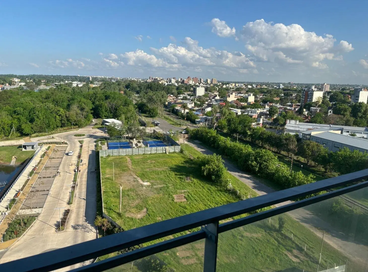 Departamento de 2 ambientes con cochera. Full Amenities. Venice, Torre Galatas. 1