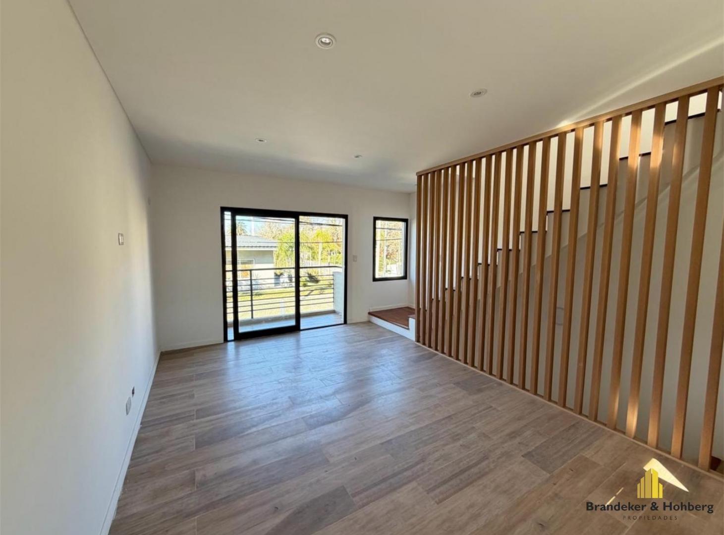 Foto de Dúplex 2 Ambientes a Estrenar con Cochera, Jardín y Balcones – Tigre Centro, imagen 4