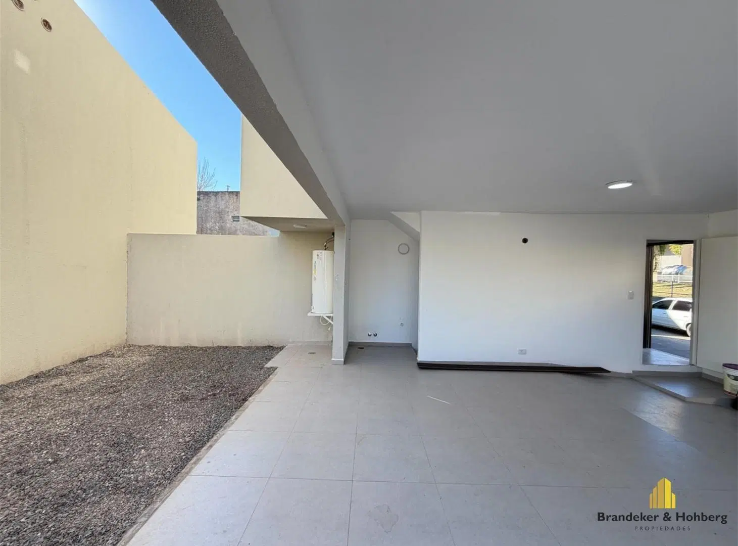 Dúplex 4 Ambientes a Estrenar con Cochera para Dos Autos, Jardín y Balcones – Tigre Centro. 5