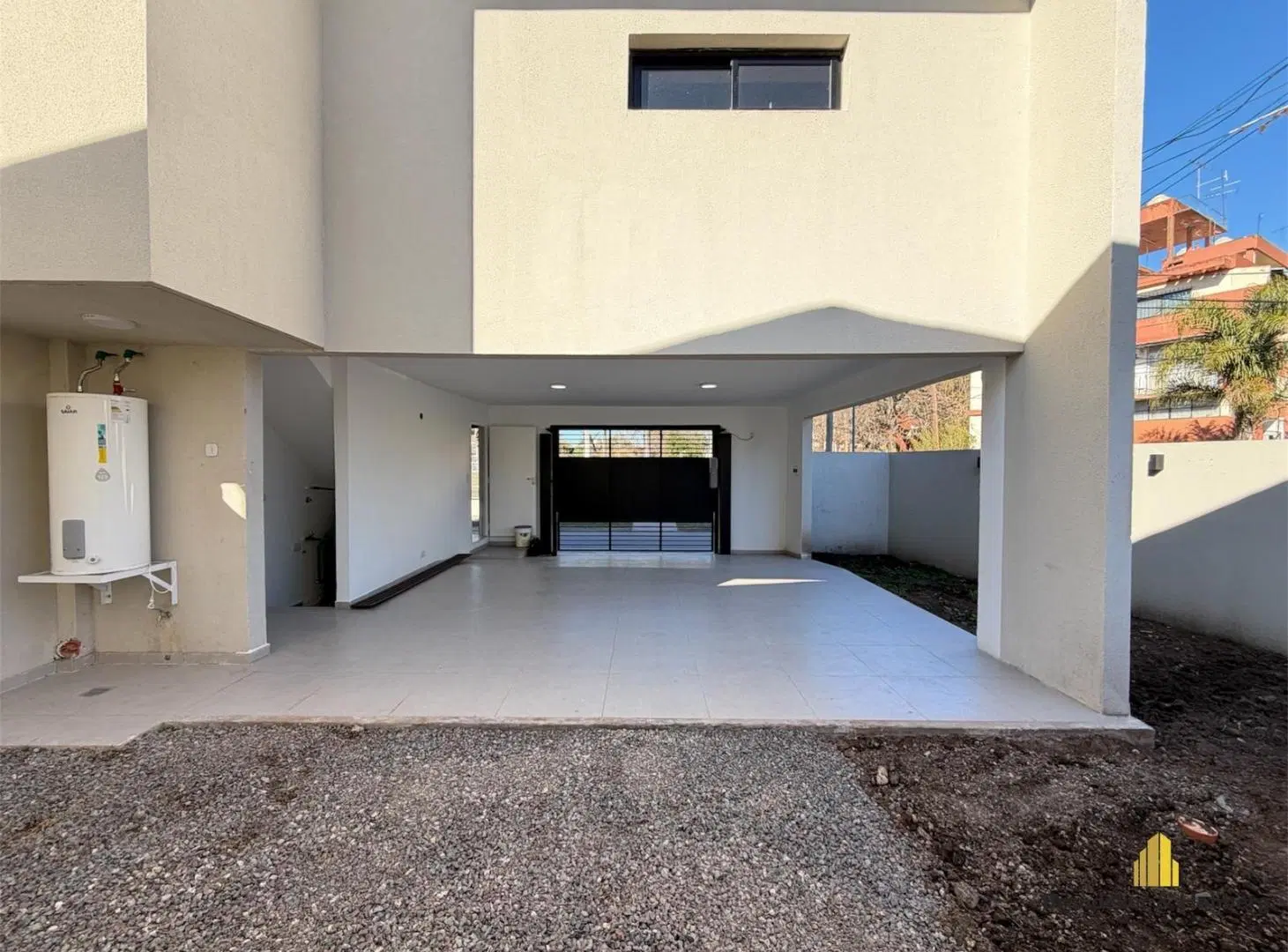 Dúplex 4 Ambientes a Estrenar con Cochera para Dos Autos, Jardín y Balcones – Tigre Centro. 3