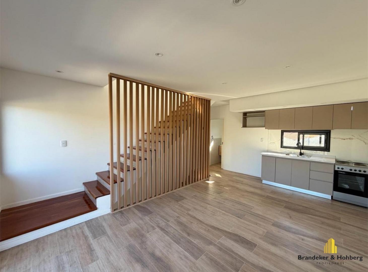 Foto de Dúplex 2 Ambientes a Estrenar con Cochera, Jardín y Balcones – Tigre Centro, imagen 3